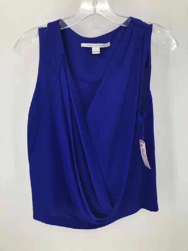 Pre-Owned Diane Von Furstenberg Blue Size 2 Tank Top metallic tank top